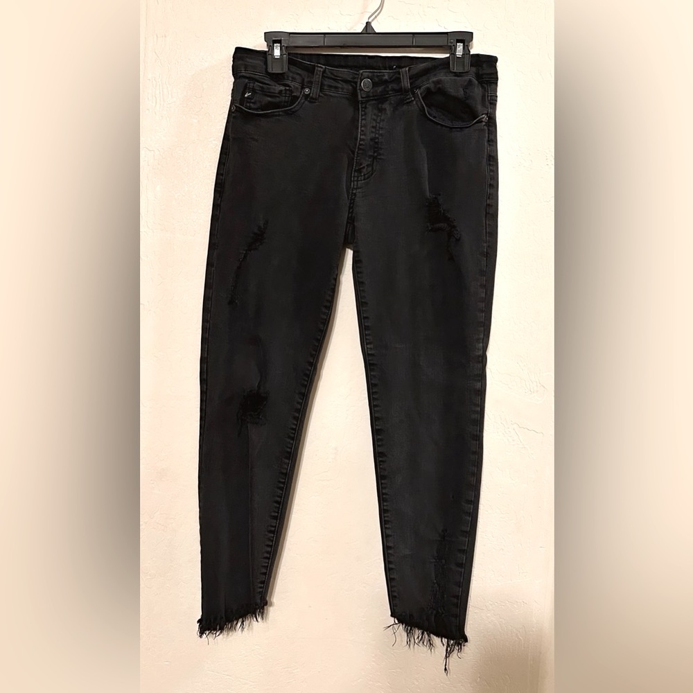 Super cute KanCan Skinny Jeans! 🖤